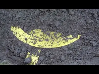 The gold brick treasure buried in the cave has been