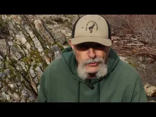 Finding gold by detecting the upper edges of a river when
