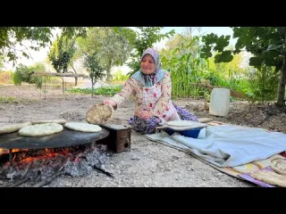 Kor Ateşte Pişen Köy Bazlaması Patlıcanlı Gözlemeler