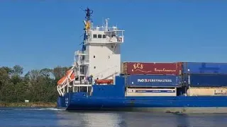 de alrek op de oude Maas geladen in moerdijk