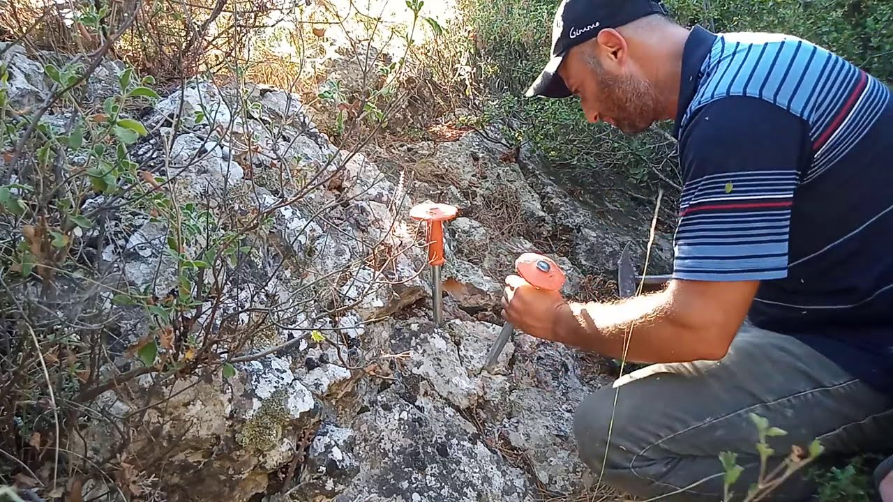 Define Kasası Kaya Göçüğünün Altında Kalmış