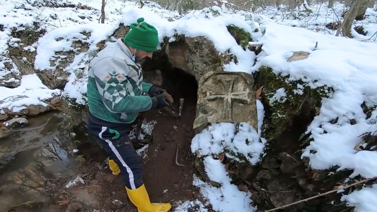 Eşkıya Mezarı Hazine Dolu Define Kasası Çıktı Açıyoruz
