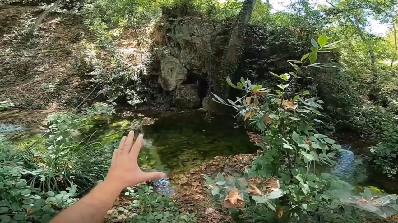 Tarihi Derede Dolu Define Kasası Arıyorum