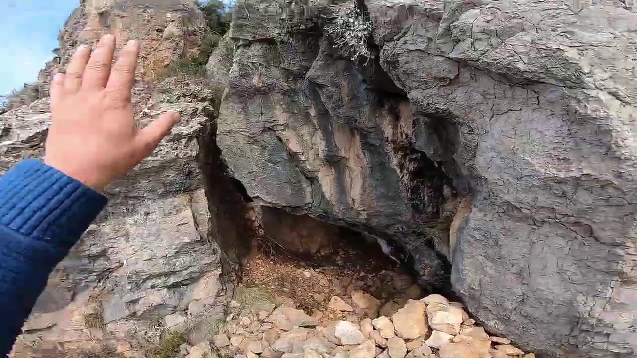 Hayvan Derisine Sarılmış Defineyi Çıkardım
