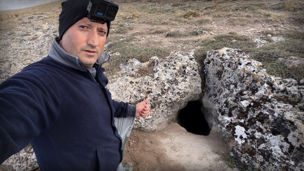 Define Korunuyor Birden Kurbağa Karşıma Çıkınca Etraf