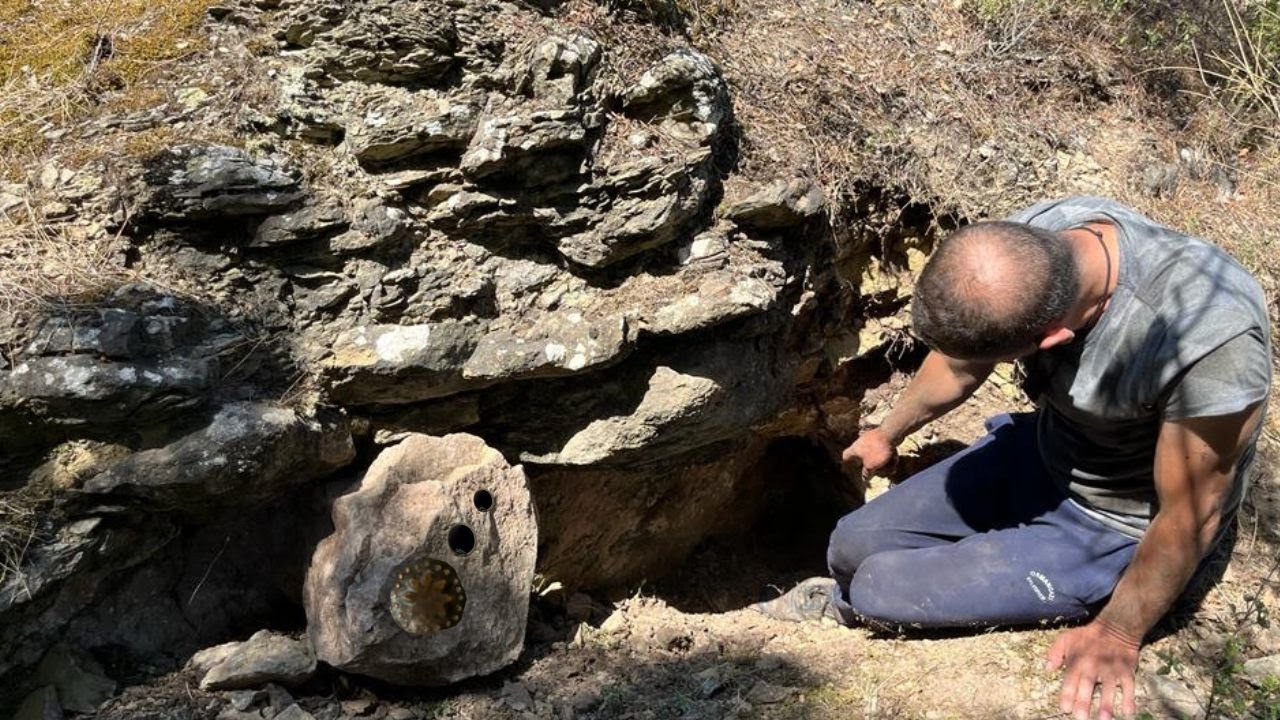 Küp Dolusu Paralar Define Kasasından Çıktı