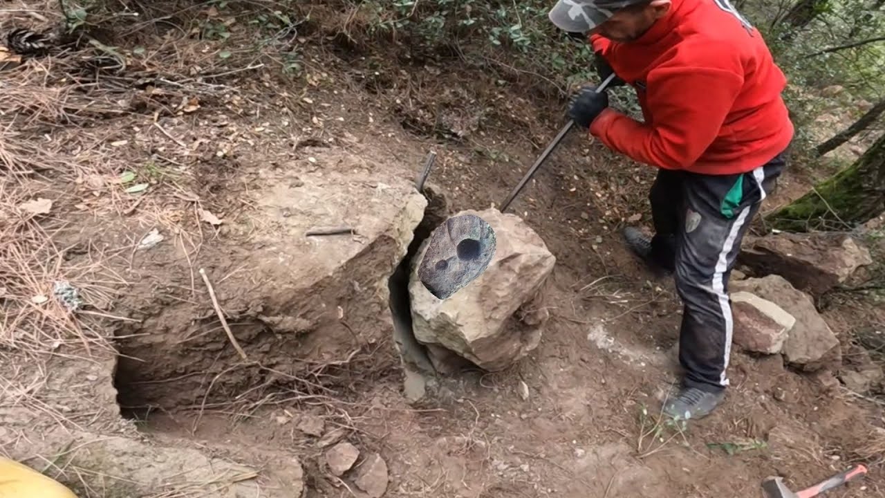 Altın Zengini Define Kasası Kaya İçine Oyulmuş Açıyoruz