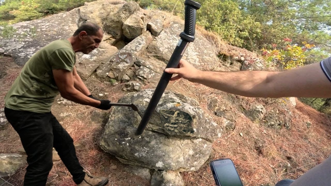 Ermeni Mezarı Sırrını Koruyor 3 Define Kasasını Açtık