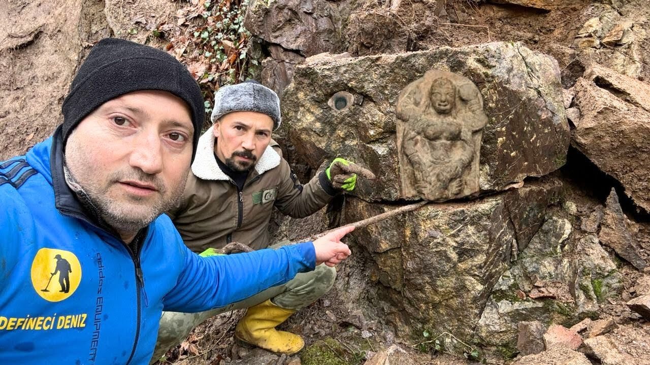 Kanlı Hançeri Eşkıyaların Define Kasasından Çıkardık