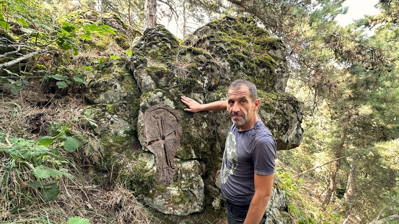 Papazın Sakladığı Gizemli Defineye Giden Haritayı Bulduk