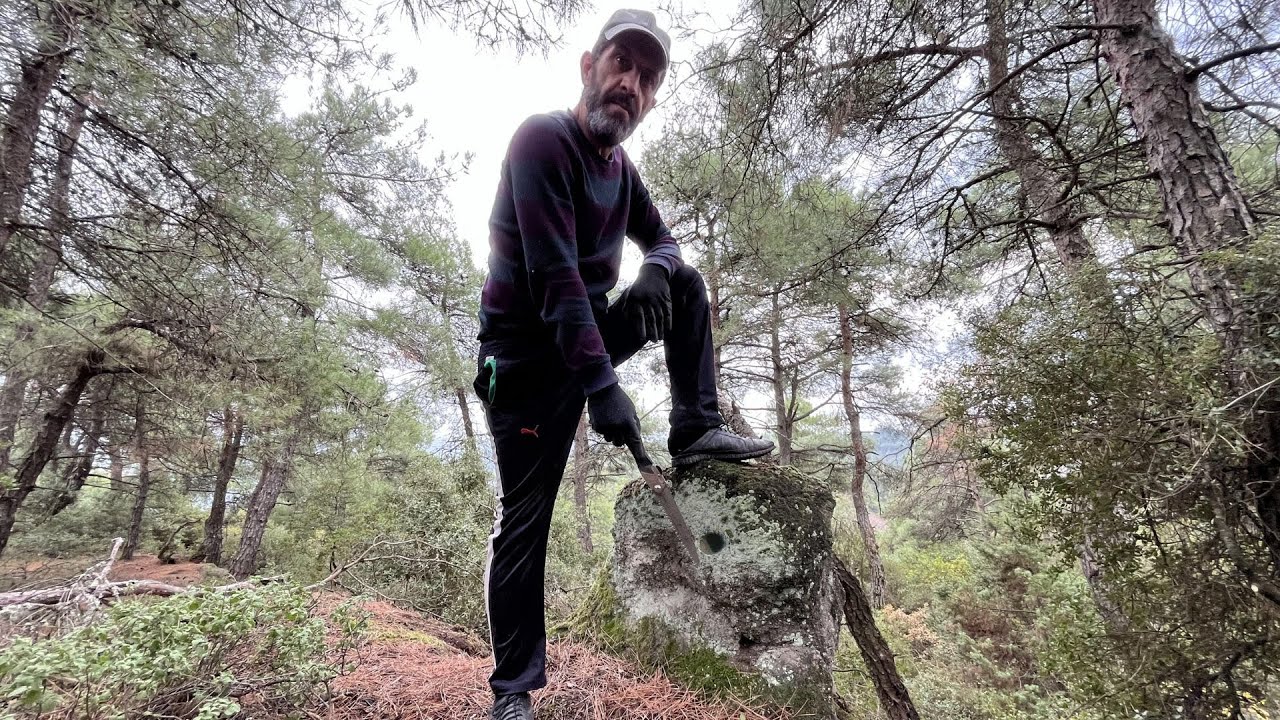 Kayadaki Yılan Kafasından İlginç Defineler Çıkardık