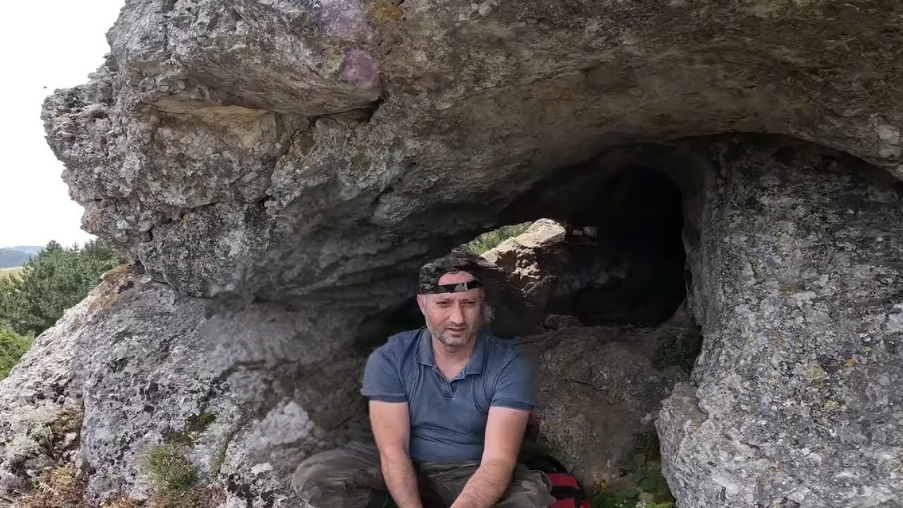 Kayadaki Define Kasasını Görünce Dehşete Kapıldık Birden