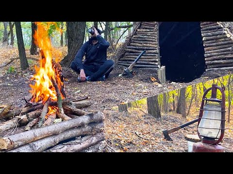 Building a hut at the forest Hideaway place for relax and