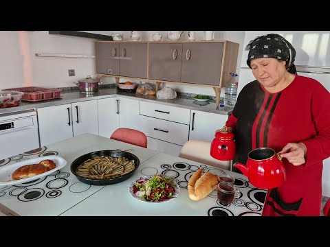 BUGÜN AKŞAM AKŞAM MENÜMÜZDE HAMSİ SOBA FIRININDA