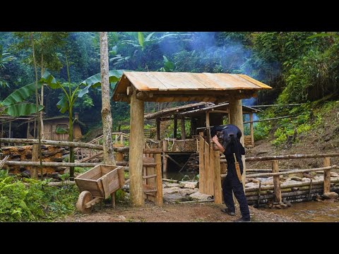 Life in the wild Hunting wild boars, making smoked pork,