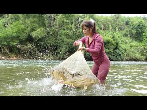 Unbelievable Fishing Skills! Girl Pulling Nets on Rivers