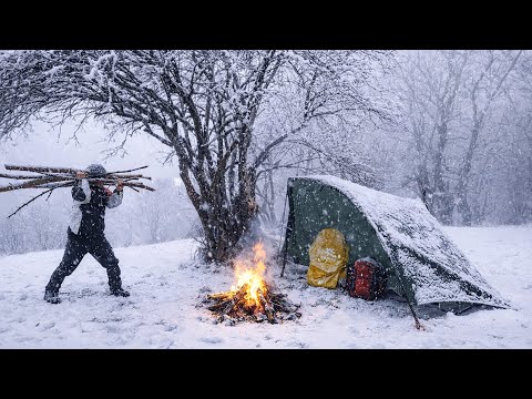 Camping in the Snow With Only a Tarp I Survived Using