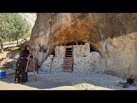 The life of a nomadic woman Loneliness full of strength