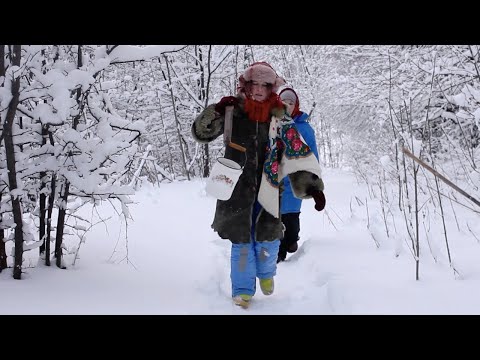 Surviving Heavy Winter in Russian Tiny Russian village
