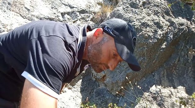 Kayadaki Define Kasasında Altın Paralar Çıktı