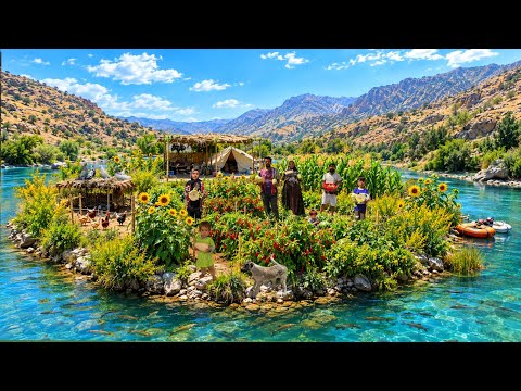 What They Grow on This River Island Nomadic Family’s