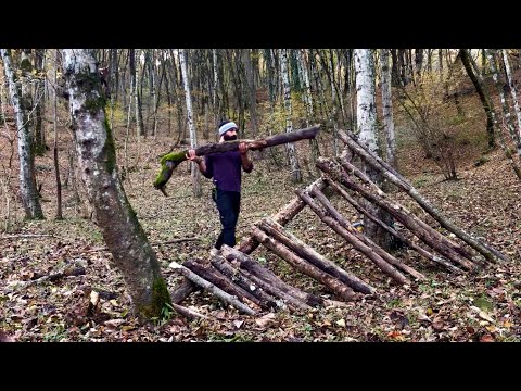 solo camping in forest-no tent: building a shelter in wood