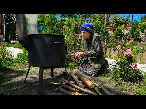 Grandma Rose’s Village Life – Chicken with Lots of