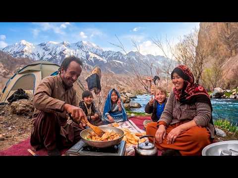 After a Harsh Winter in a Cave, This Afghan Family Starts