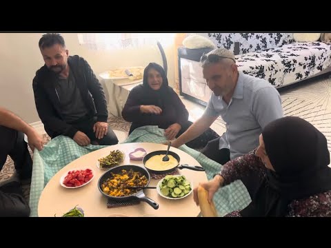 KIZ KARDEŞİMDE KAHVALTIYA DAVETLİYİZ AİLECEK GÜZEL BİR GÜN