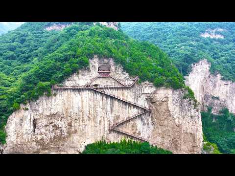 山西深山悬崖上竟藏着一片庞大寺庙群，层层建筑建在绝壁之间，太震撼了