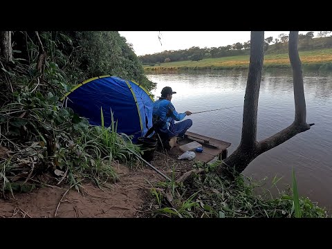 Acampamento na beira do Rio turvo preparamos Peixe exótico