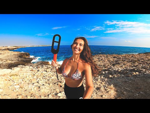Metal Detecting Fear Cove (Puglia)