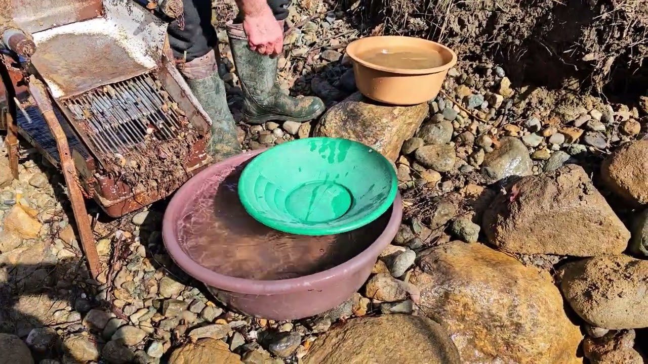 GOLD RUSH 2026 / Incredible gold discovery by an old streams