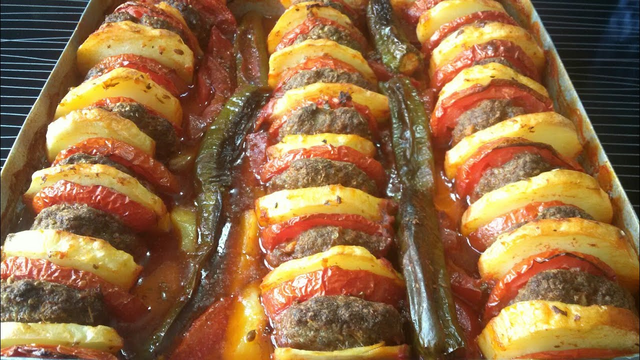 Köfteli patates yemeği tarifi, fırında köfteli patates