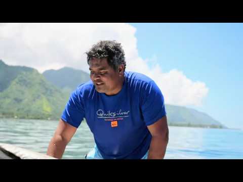 Tahiti, Raimana et les chasseurs de vagues