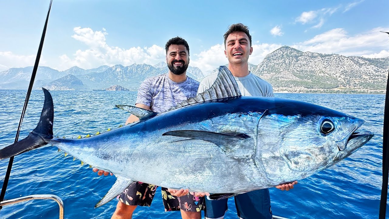 Orkinos Yakalamak İçin 30 Kilometre Açığa Çıktık