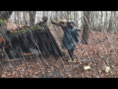 4 days caught in heavy rain forest: making secret shelter