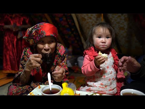 Hard Life of the Family In Tundra. RUSSIA. FAR NORTH.