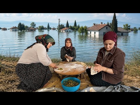 Su Altında Kalan Köyde Yaşam Gözleme Yemeği Yapımı ~