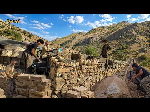 Nomadic art; How to build a wall with free mountain stones?