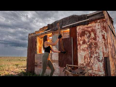 Girl Alone Restores an Abandoned Trailer Off-Grid Living
