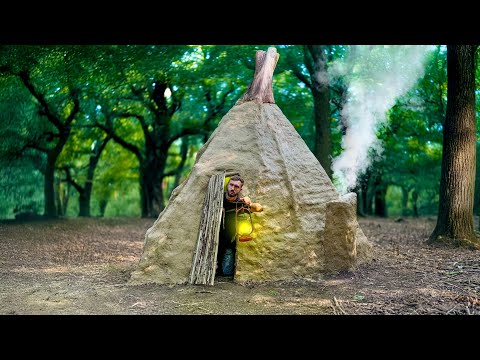 Building a Warm and Cozy Clay Shelter for Survival Bushcraft