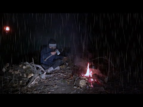 solo camping in heavy rainforest: bushcraft in rainforest
