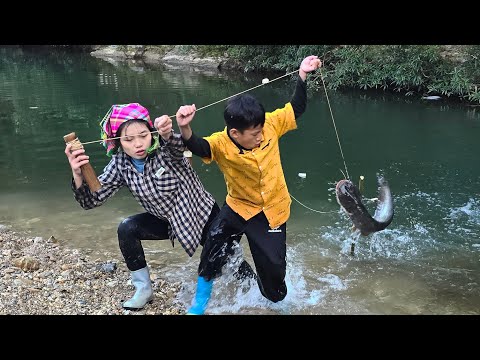 Full video: Setting traps and fishing to sell the catch,
