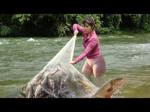 Fishing Alone on River, Fishing During the Flood Season,