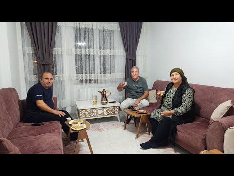 MİSAFİRLİKTEYİZ İKRAM BOL TATLILAR ARAP KAHVESİ BOL SOHBET