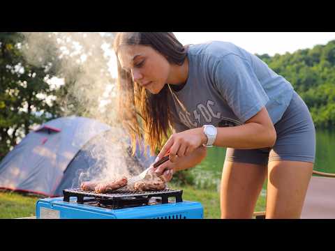SOLO FEMALE CAMPING: Bushcraft Hacks & Delicious Forest