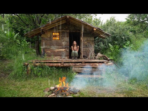 24 Hours Alone in an Old Wooden Cabin Girl Survives Heavy