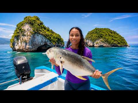 Caught 3 HUGE Fish in 10 Minutes | Fishing in Mexico