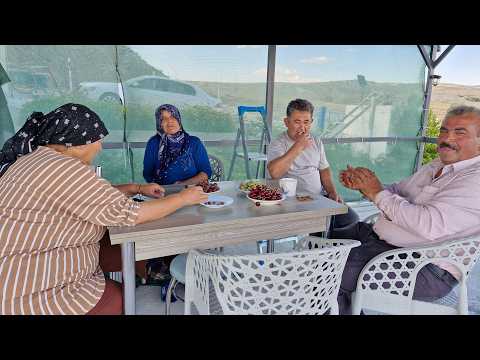 KOMŞUMUZLA KİRAZ VE KAHVE MOLASI RIFKIMIZ İYİLEŞİYOR